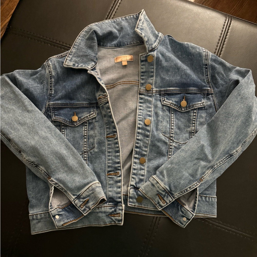 Kut from the Kloth Classic Light Blue Denim Jacket